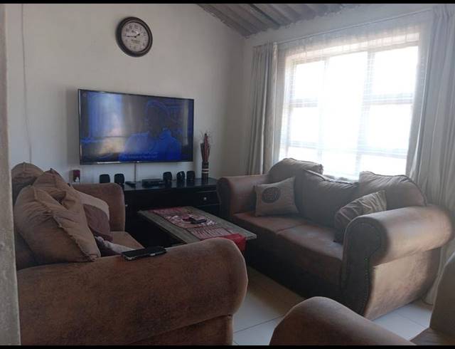 2 BEDROOM HOUSE FOR SALE IN HAMMERSDALE